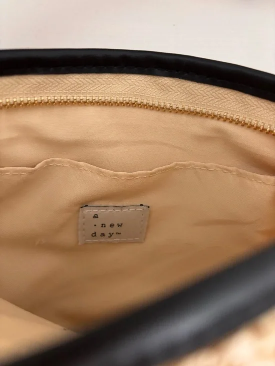 A NEW DAY Knot Handle Raffia Purse NWT - Picture 4 of 8